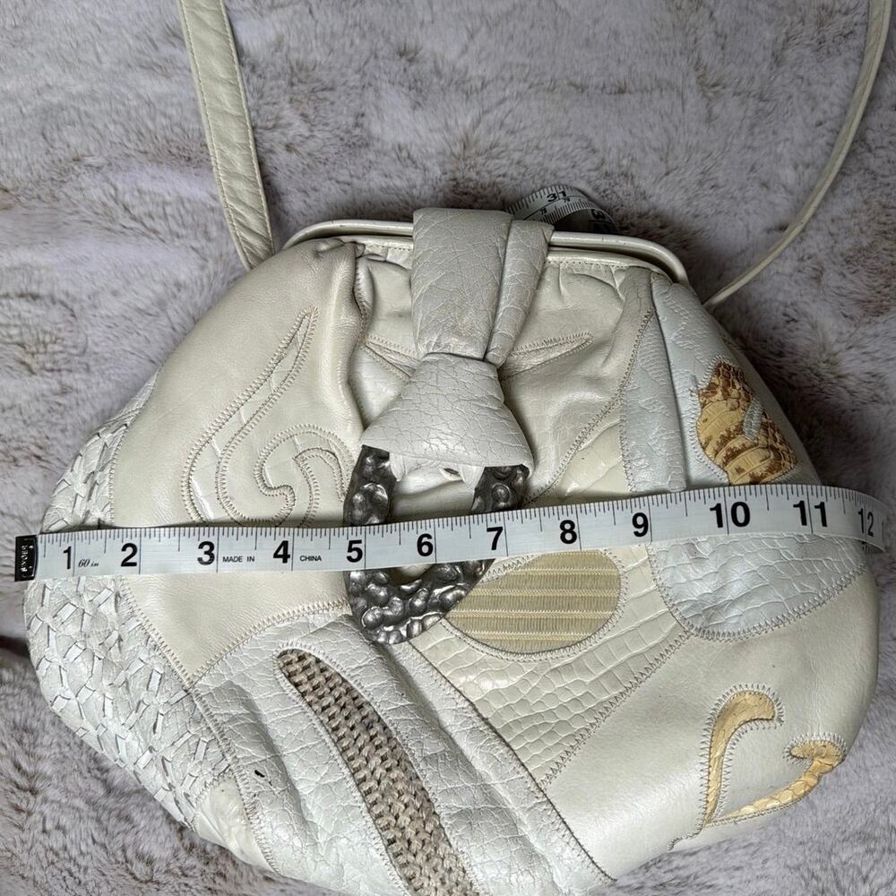 Vintage Sharif Crossbody Bag - Picture 3 of 9